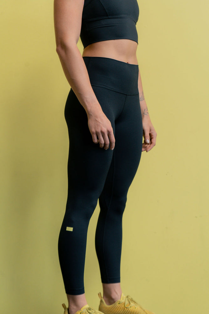 
            
                Load image into Gallery viewer, Black Luxe Legging
            
        
